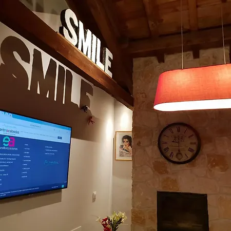 A 20 Min De Madrid En Ave Premium Con Jardin Privado, Wifi, Smart Tv 55p, Bano Dentro De Cada Y Aparcamiento En La Puerta