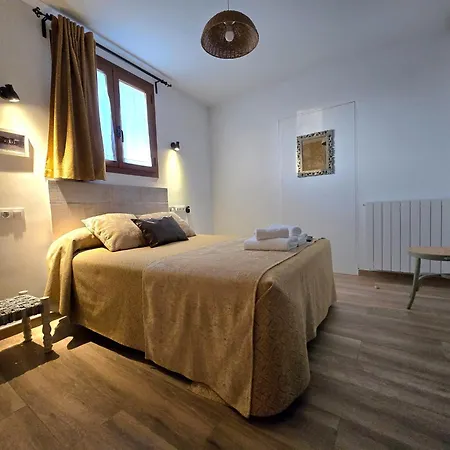 A 20 Min De Madrid En Ave Premium Con Jardin Privado, Wifi, Smart Tv 55p, Bano Dentro De Cada Y Aparcamiento En La Puerta * Segovia