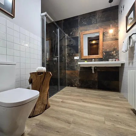 A 20 Min De Madrid En Ave Premium Con Jardin Privado, Wifi, Smart Tv 55p, Bano Dentro De Cada Y Aparcamiento En La Puerta Apartment *