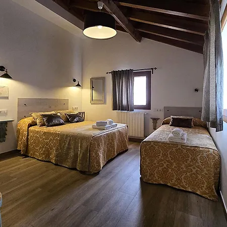 Casita 3 Dormitorios Con 3 Banos Privados I Jardin I Wifi I Smart Tv 55P I Parking Gratuito En La Puerta Segovia
