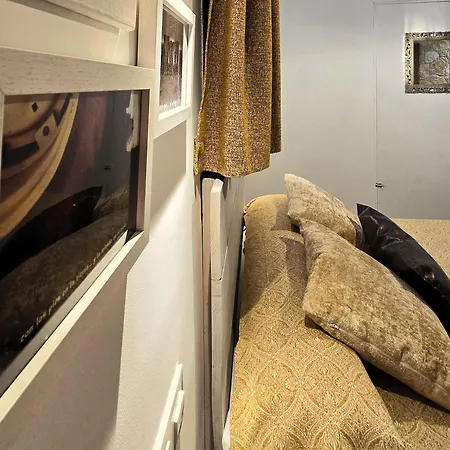 A 20 Min De Madrid En Ave Casita Con Jardin Privado, Wifi, Smart Tv 55p Y Aparcamiento En La Puerta 塞哥维亚